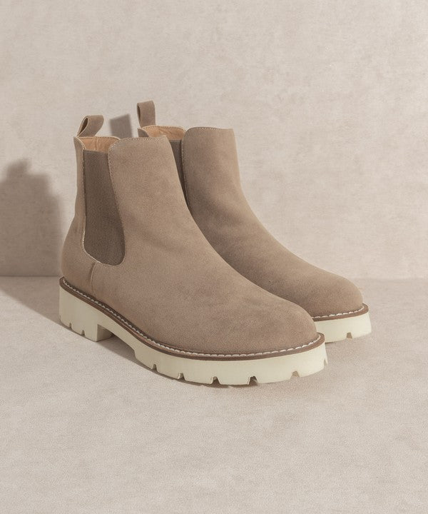Gianna Chunky Sole Chelsea Boot *ONLINE EXCLUSIVE*
