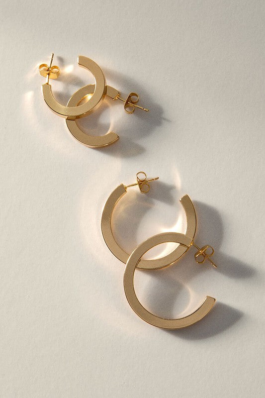 Medium Gold Kelsey Earrings