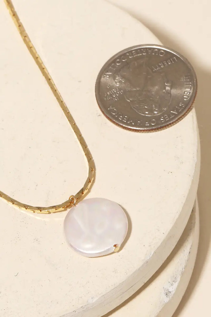 Pearl Disc Pendant Necklace in Gold