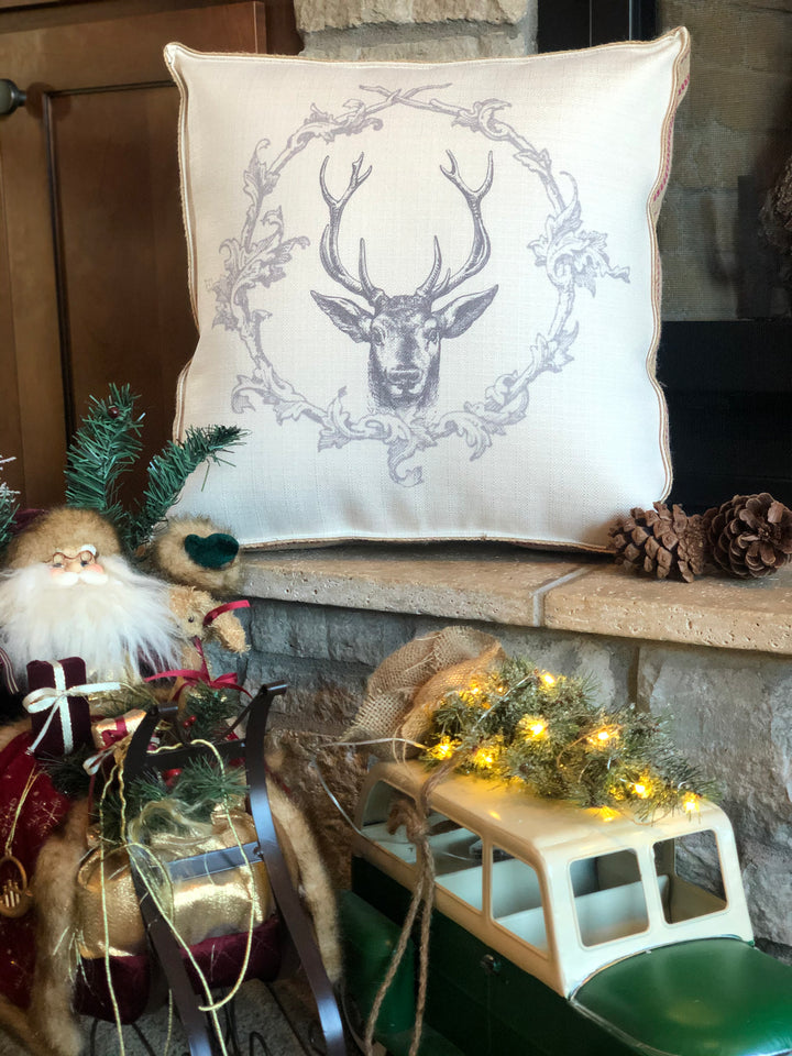 Wreath Reindeer Jute Pillow